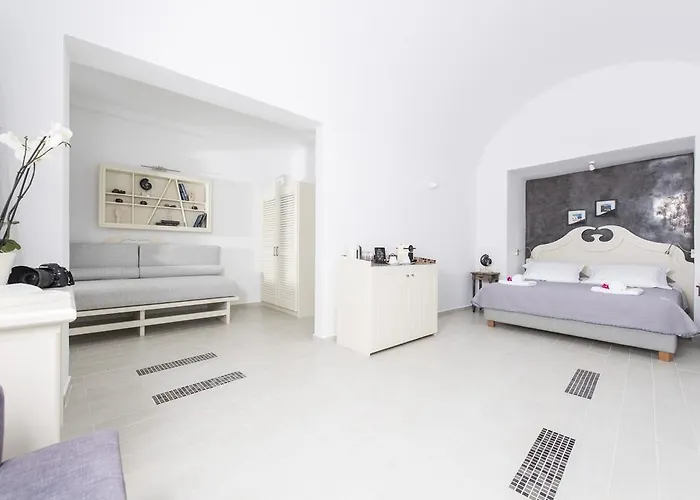 Ambition (adults Only) 3* Oia (Santorini)