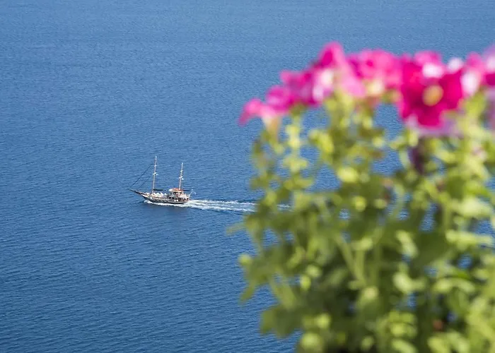 Ambition (adults Only) 3* Oia (Santorini)